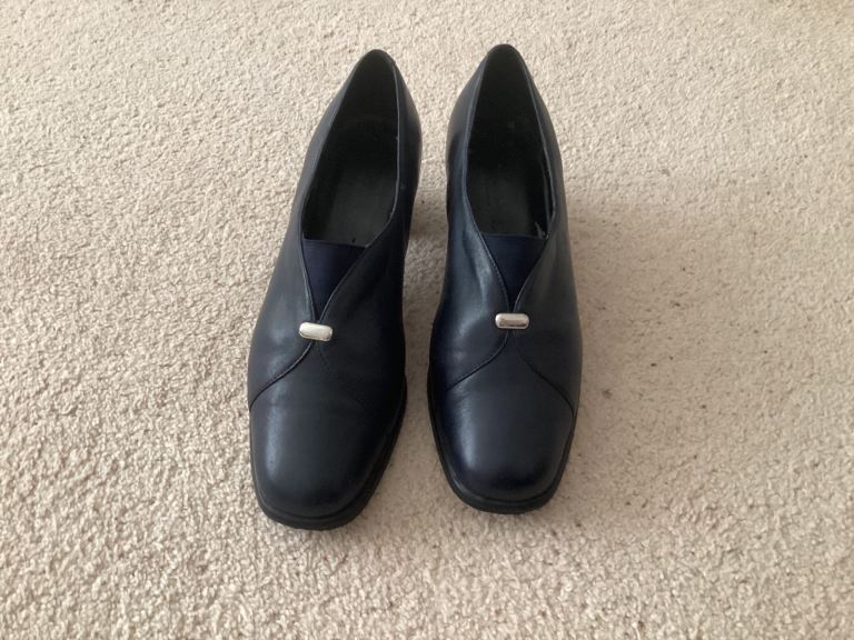 Clarks Ladies Navy Boot/Shoe UK 6.5