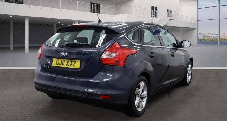 2011 Ford Focus 1.6 125 Zetec 5dr HATCHBACK PETROL Manual