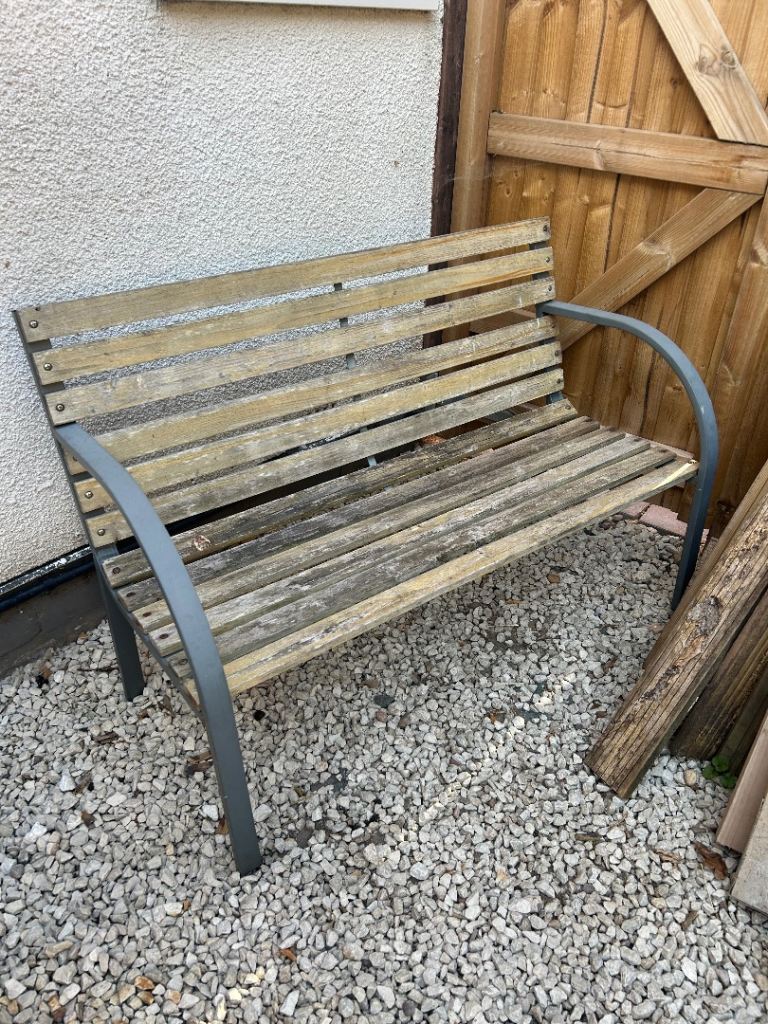 FREE GARDEN BENCH
