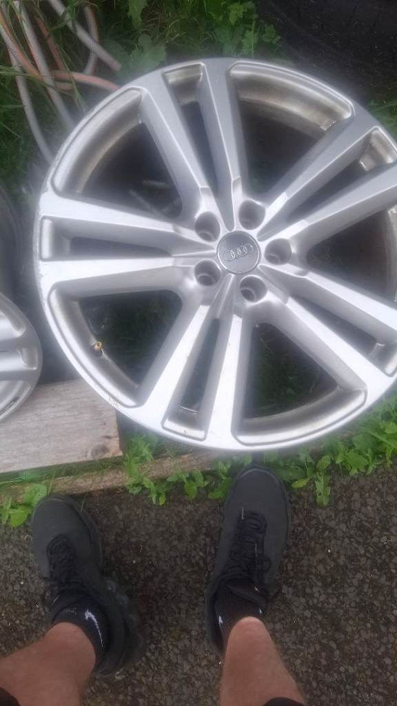 Q7 20" quattro alloys