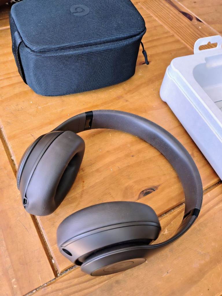 Beats Studio Pro (Only used a couple of times)
