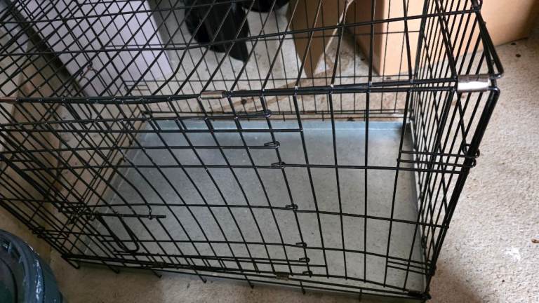 Dog/ puppy crate 