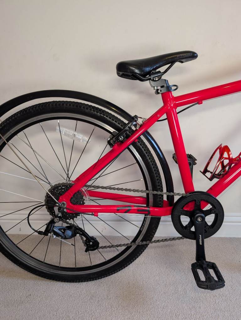 FROG BIKE 73 (12+) IN PERFECT CONDITION. COLLECTION NW LONDON OR BUCKS