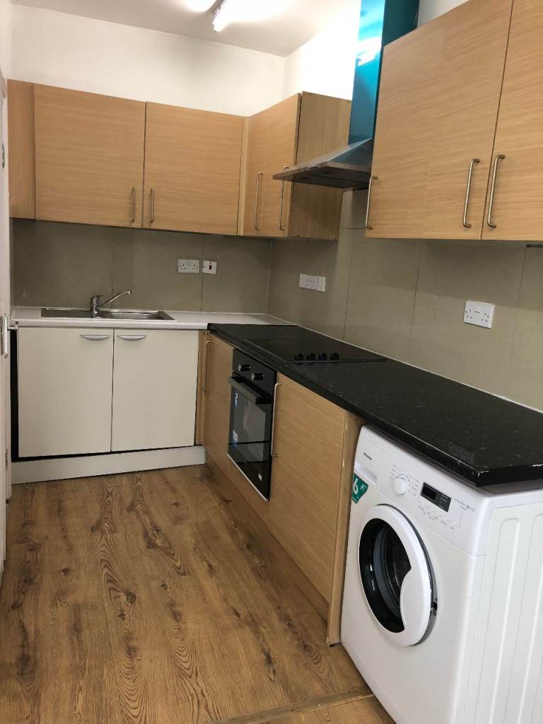 Studio Apartment to Rent in Hounslow west all inclusive except council tax