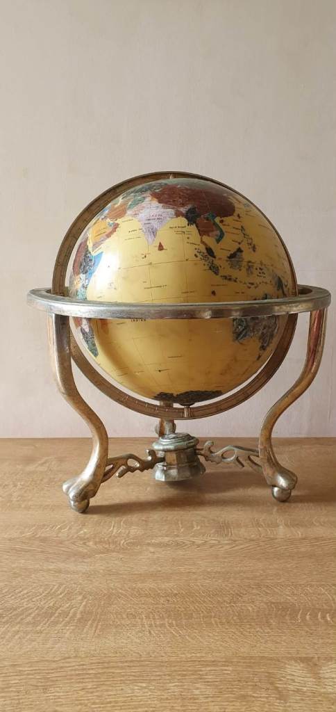 Table top globe 