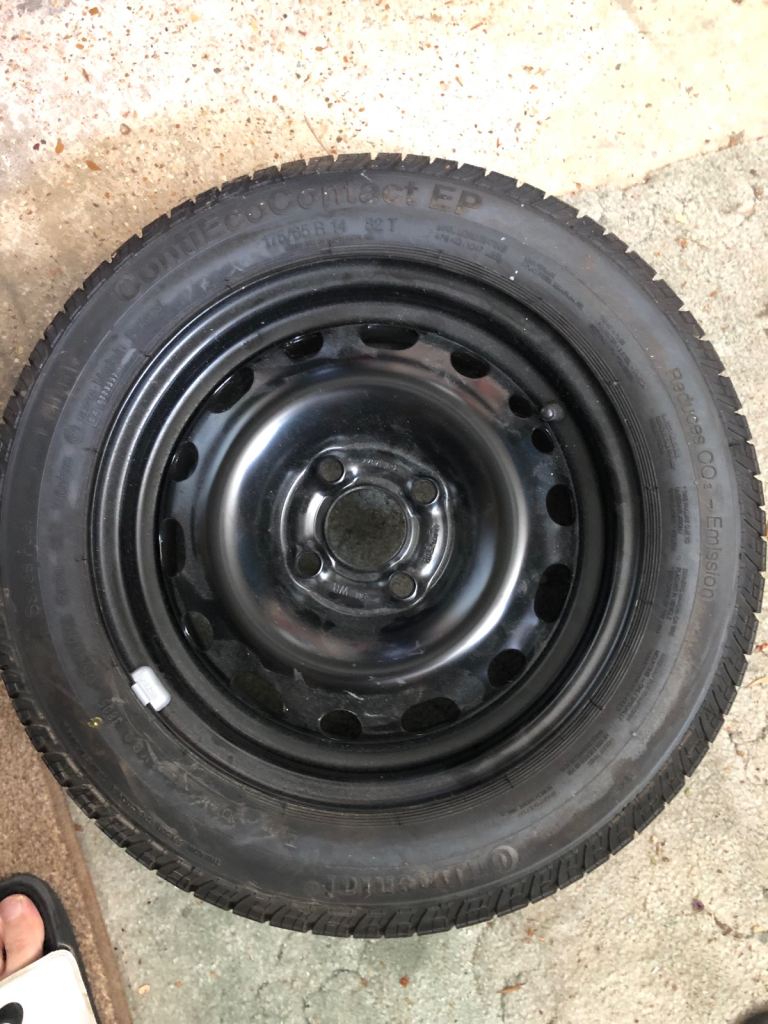 One car tyre 175/65 R14