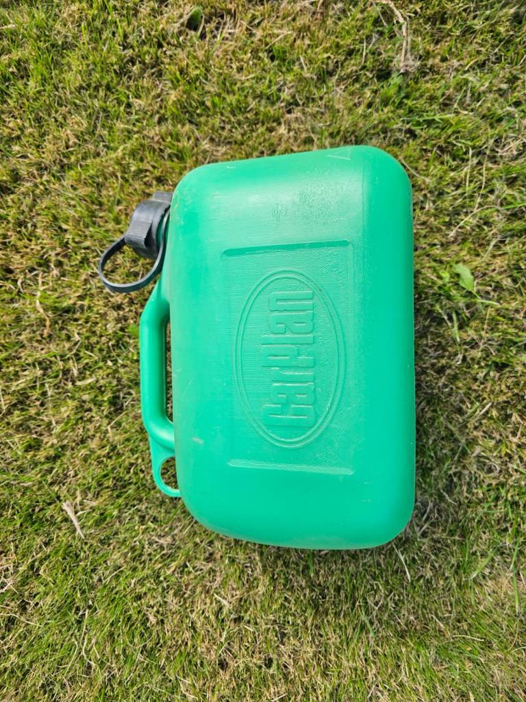 5L green petrol can