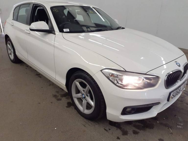 2018 BMW 1 Series 118i [1.5] SE 5dr [Nav/Servotronic] HATCHBACK PETROL Manual