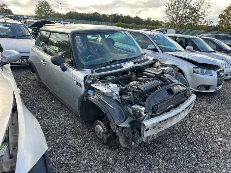 2007 MINI COOPER SILVER BREAKING SPARES PARTS