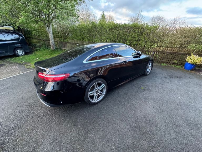 Mercedes-Benz E220d Coupe (2018) - Automatic - Black