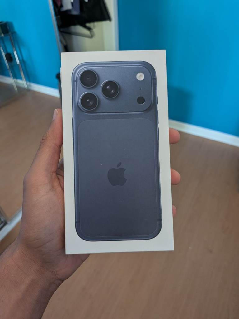 iPhone 17 Pro Max 256gb Deep Blue Brand New Sealed