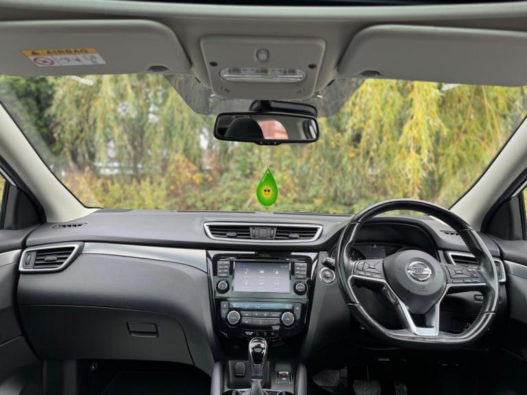 2017 Nissan Qashqai 1.2 DiG-T N-Connecta 5dr Xtronic HATCHBACK PETROL Automatic