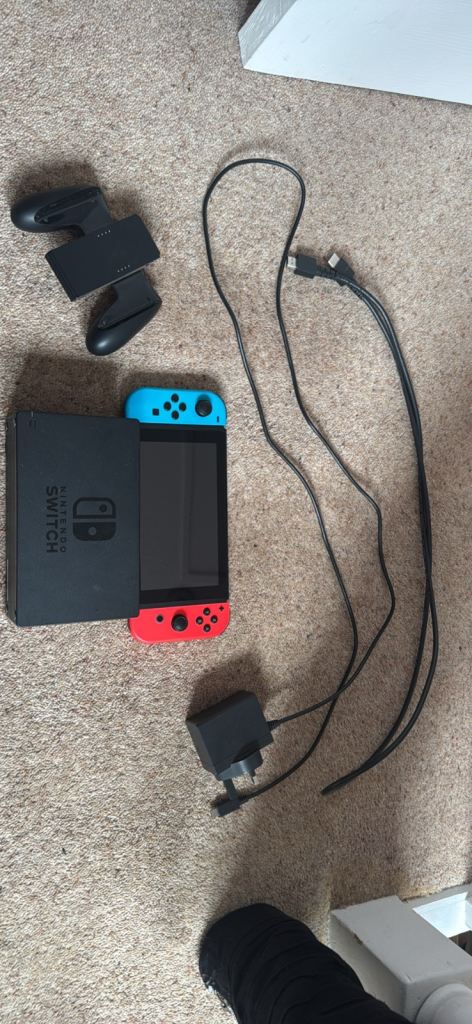 Nintendo Switch Console with Joy-Cons and Dock – Good Condition