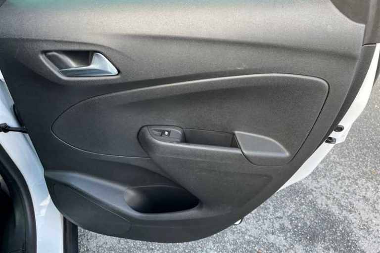 2022 Vauxhall Crossland 1.2 Turbo Ultimate SUV 5dr Petrol Manual Euro 6 (s/s) (110 ps) SUV Petrol...