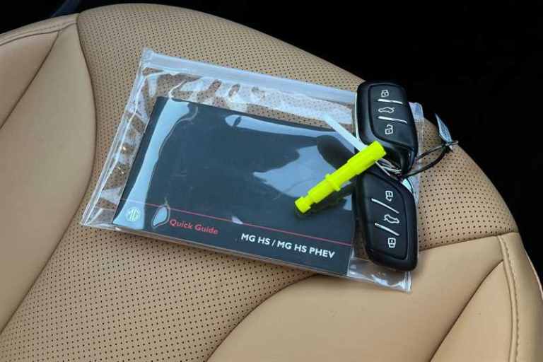 2025 MG MG HS 1.5 T-GDI 24.7kWh Trophy SUV 5dr Petrol Plug-in Hybrid Auto Euro 6 (s/s) (2 SUV Hyb...