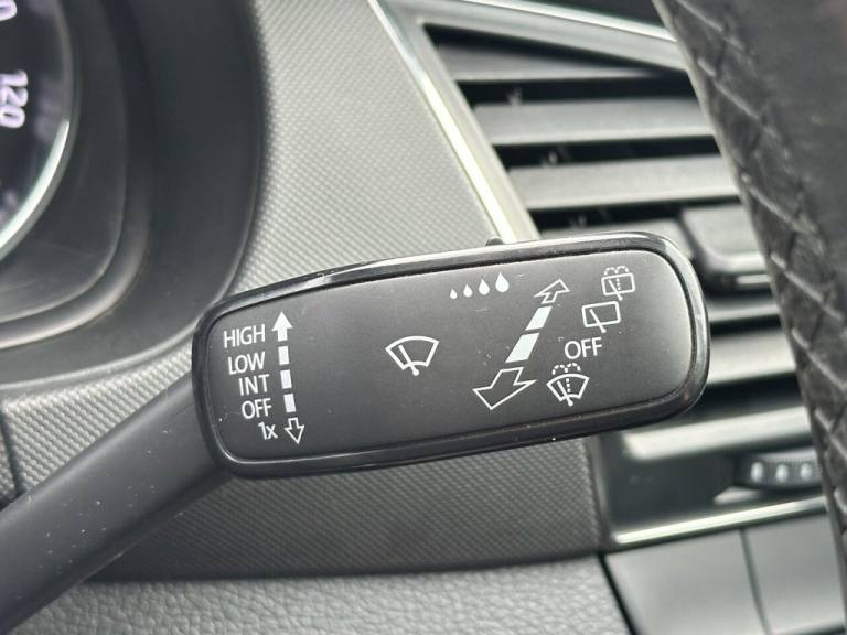 2019 69 SKODA FABIA 1.0 TSI SE HATCHBACK 5DR PETROL MANUAL EURO 6 (S/S) (95 PS)