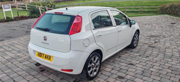 2017 Fiat Punto 1.2 Easy+ 5dr HATCHBACK Petrol Manual