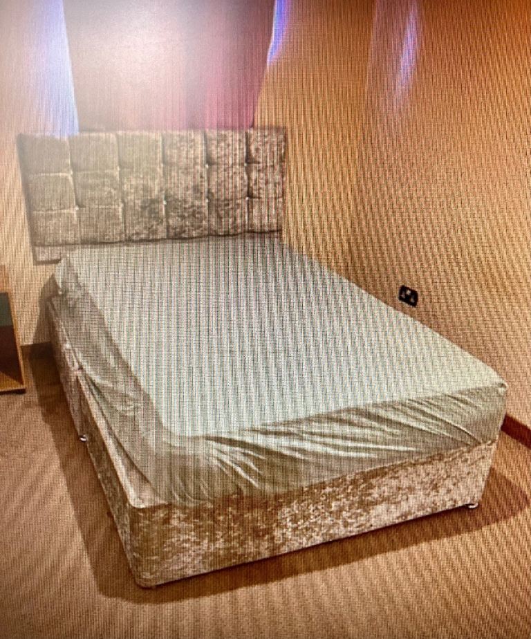 Double bed 