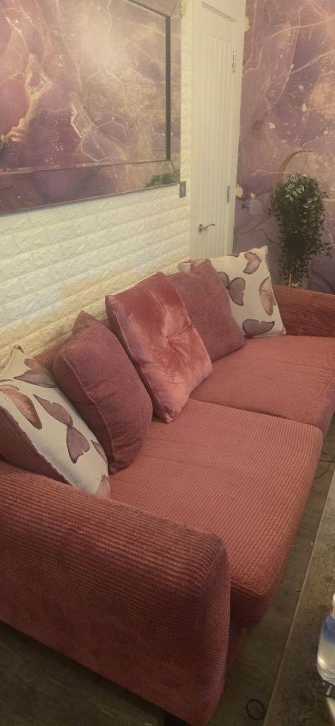 real bargain of DFS sofa 