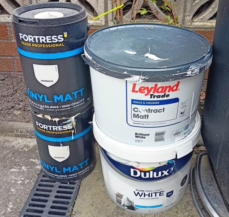 Fortress, Leyland, Dulux Paint Tubs - White Matt Emulsion