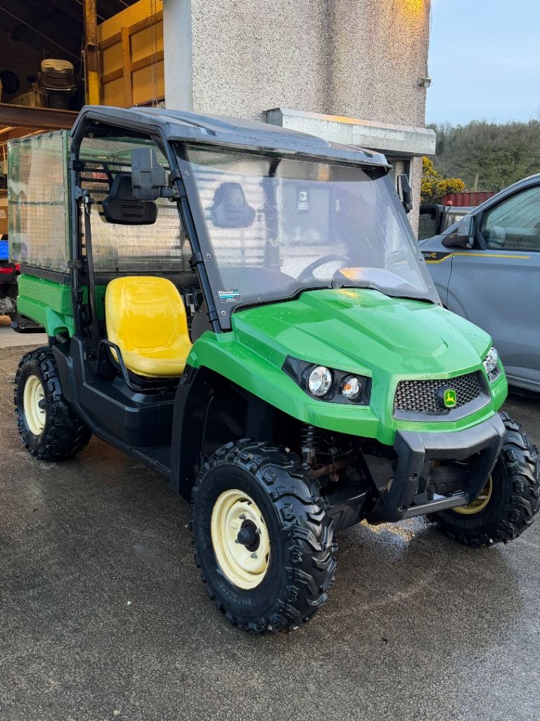 John Deere Gator XUV550 UTV