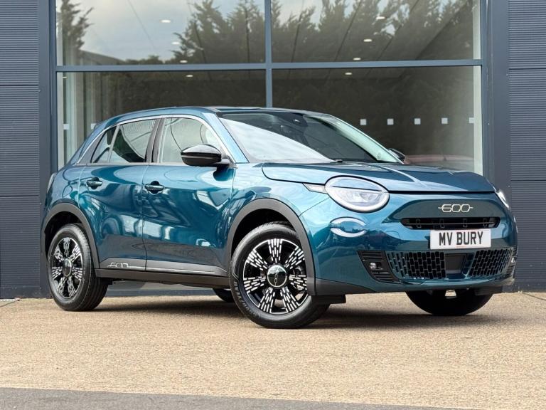 2025 Fiat 600 1.2 Hybrid 48V 136 5dr eDCT-6 Hatchback Petrol Automatic