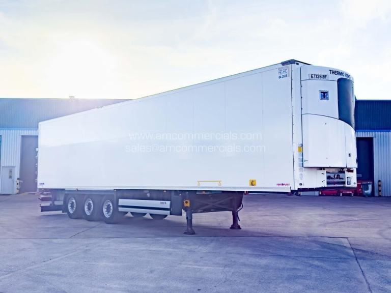 SCHMITZ CARGOBULL MULTI TEMP FRIDGE TRI AXLE TRAILER