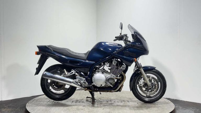 Yamaha XJ 1998 ONLY 18K SOLID PROJECT BIKE SPARES OR REPAIR 900CC TRIKE??