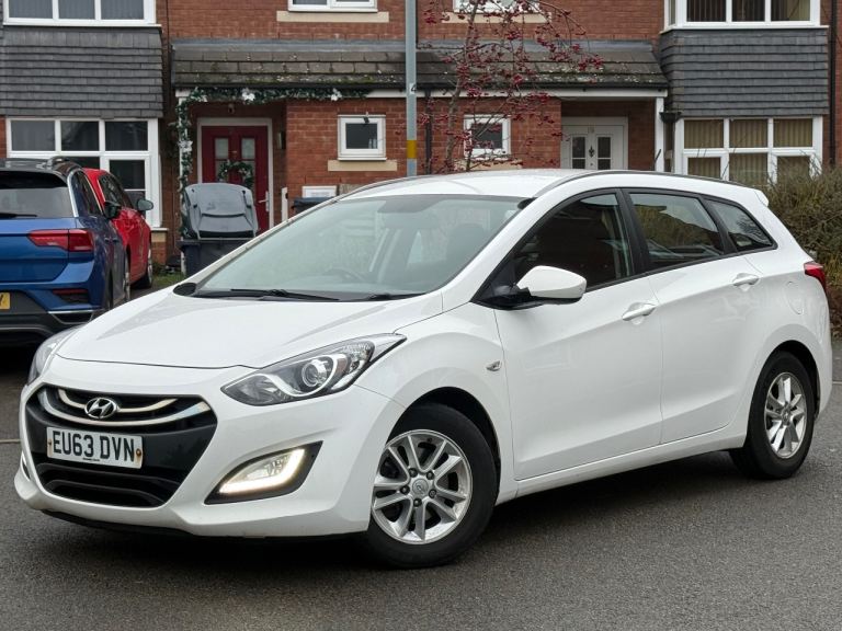 2013 HYUNDAI I30 1.6 DIESEL ESTATE +  LONG MOT + £20 TAX