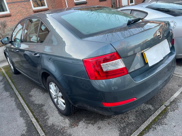 Skoda, OCTAVIA, Hatchback, 2015, Manual, 1598 (cc), 5 doors