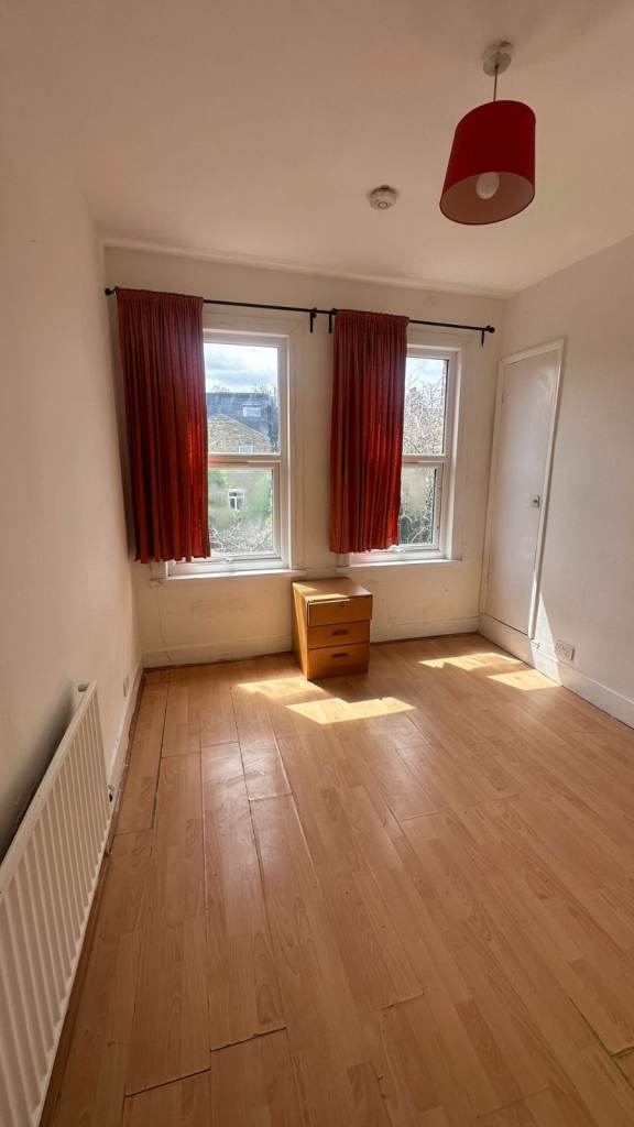 2-bedroom flat to rent in Walthamstow  (E17)