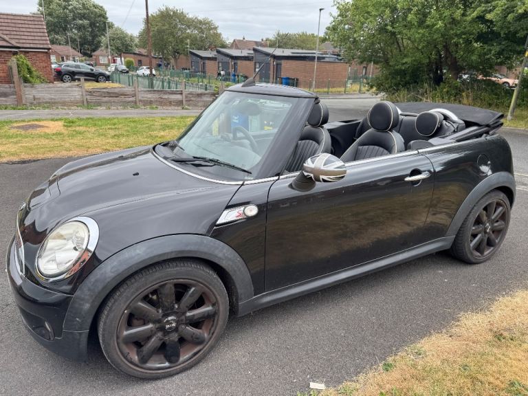 Mini, CONVERTIBLE, Convertible, 2010, Manual, 1598 (cc), 2 doors