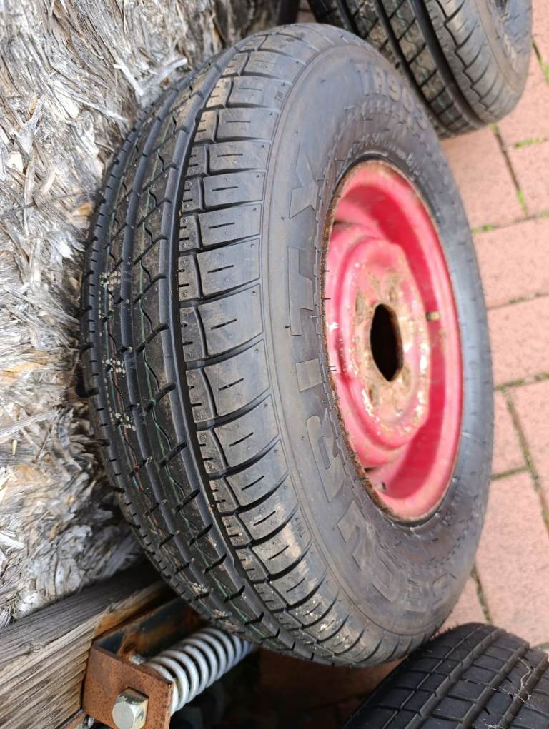 Mini wheels and tyres 