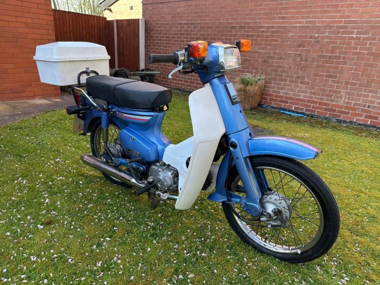 1999 T Honda C90 Cub Economy Low Miles £2195