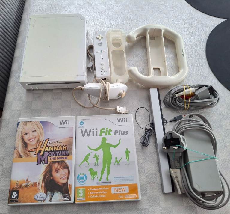 nintendo wii with 2 games 1 controller all leads 