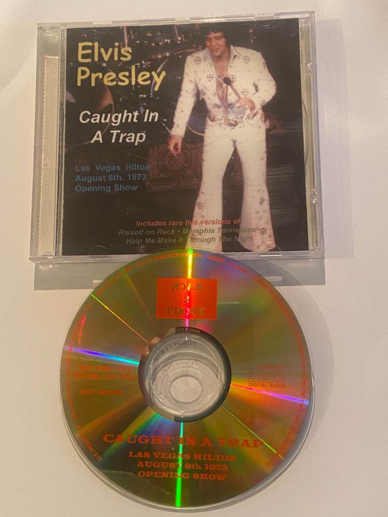 VERY RARE: Elvis Concert CD 'Caught In a Trap' *EX*