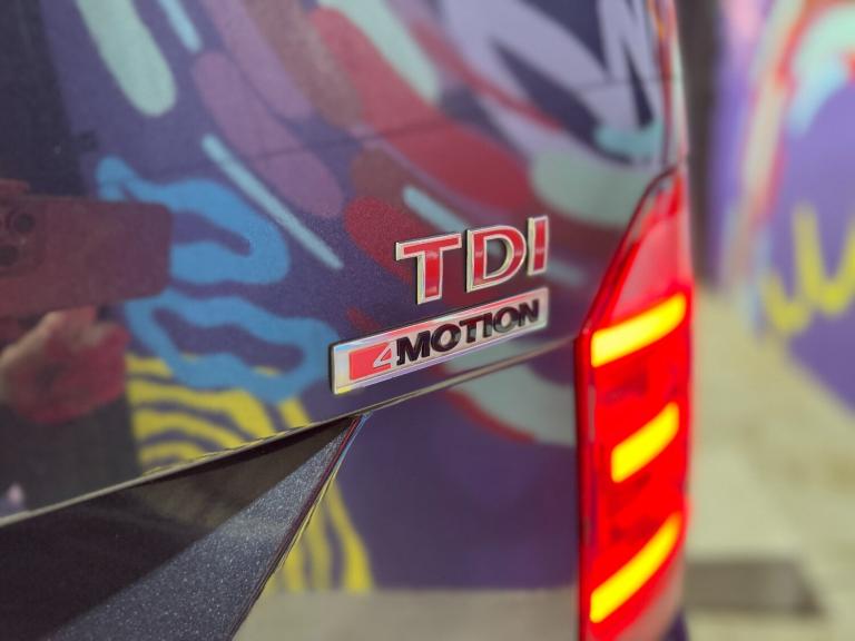 2017 Volkswagen Transporter 2.0 BiTDI BMT 204 Highline Kombi Van 4MOTION Crew Van Diesel Manual