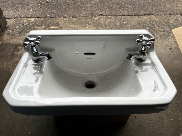 Bathroom Sink with Taps & Accessories 