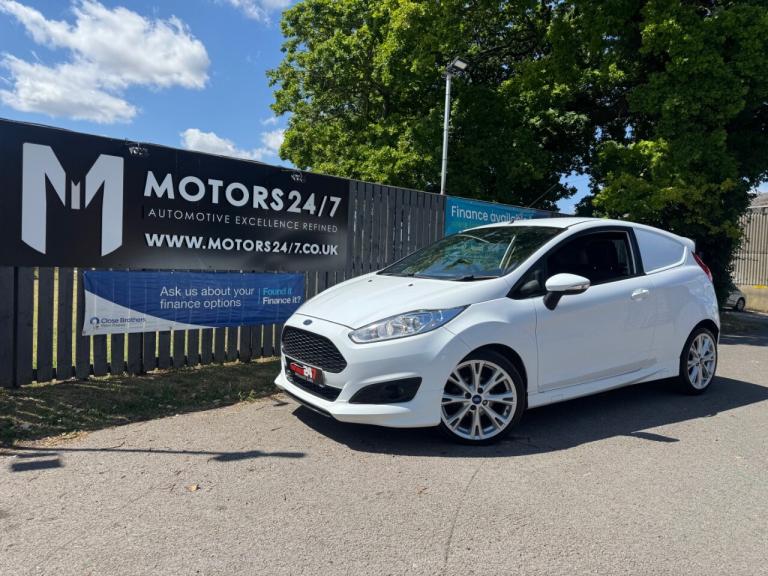 Ford Fiesta FIESTA 1.5 TDCi SPORT VAN+AIR CON!+CRUISE!+HEATED FRONT Diesel