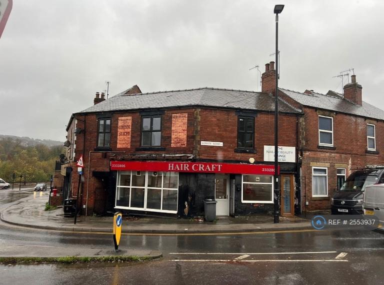 1 bedroom flat in Loxley Road, Sheffield, S6 (1 bed) (#2553937)