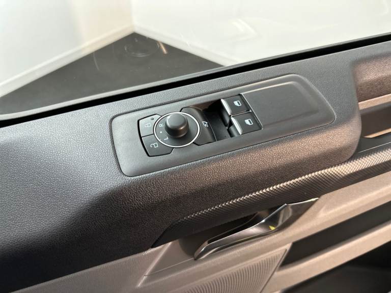 2024 Ford Transit Custom 300 SWB 2.0 Tdci Limited 136PS Van Diesel Manual