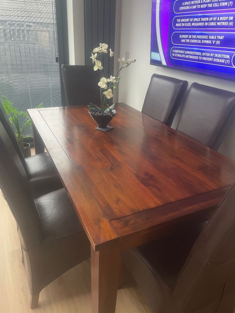 6 seater dining table & chairs