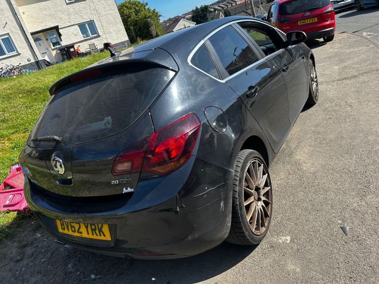 Vauxhall, ASTRA, Hatchback, 2012, Manual, 1956 (cc), 5 doors