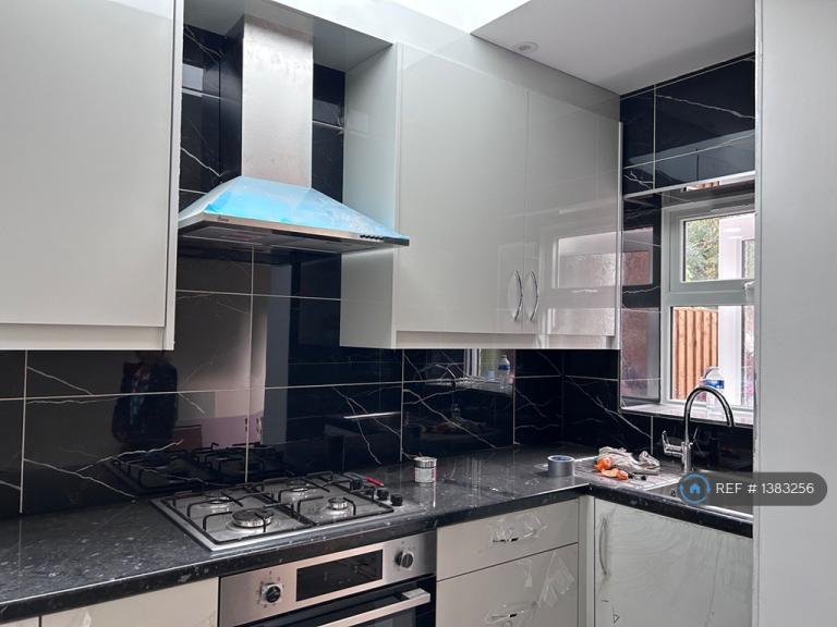 1 bedroom in Lowerfield Road, Reading, RG1 (#1383256)