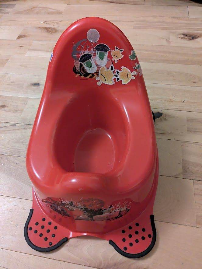 Red potty