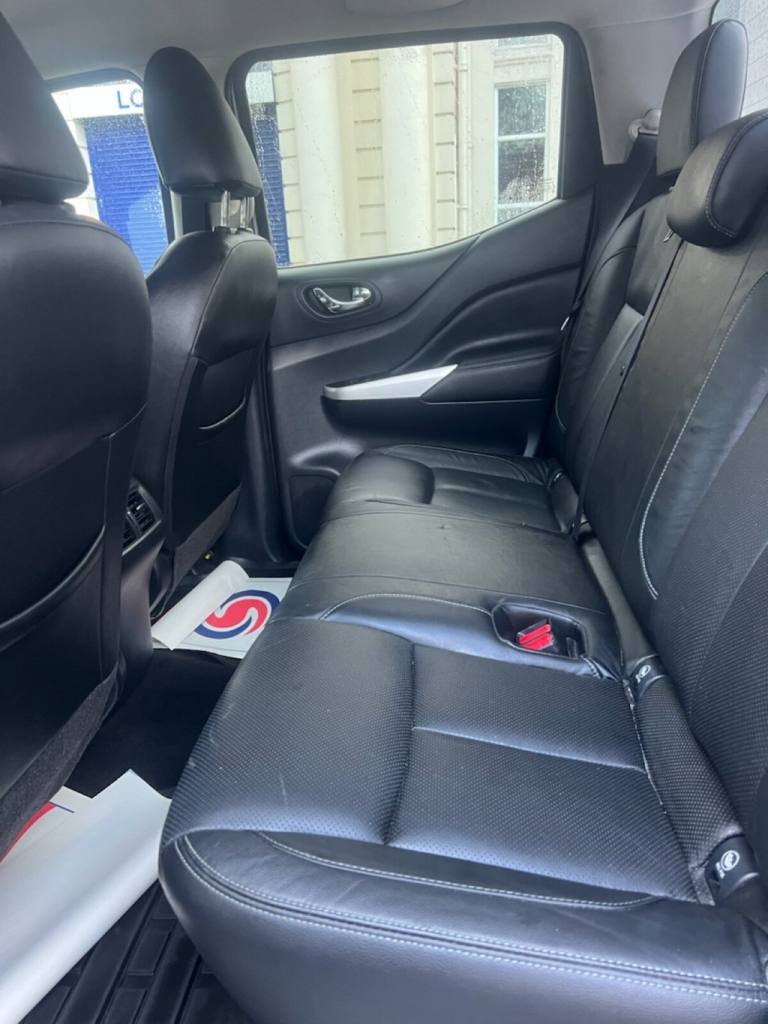 2017 Nissan Navara Double Cab Pick Up Tekna 2.3dCi 190 4WD PICK UP DIESEL Manual