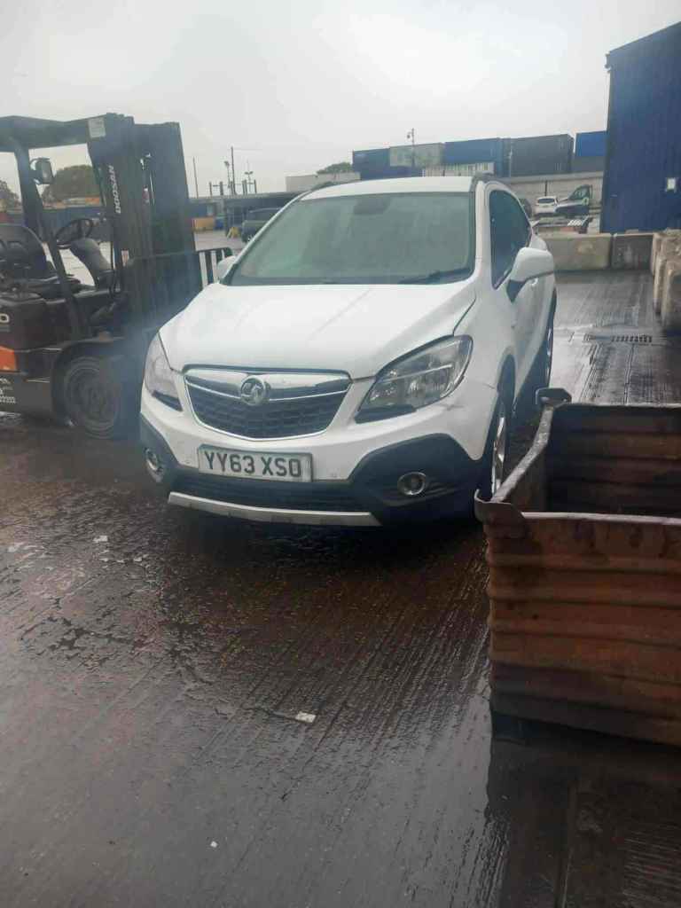 vauxhall mokka mk1 white parts for breaking 