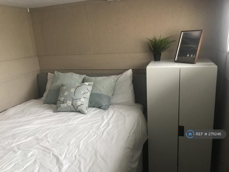 1 bedroom house in Swan Wharf Business Centre, Uxbridge, UB8 (1 bed) (#2711246)