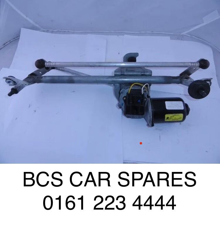 Vauxhall Corsa D. Front wiper motor + linkage . 2010