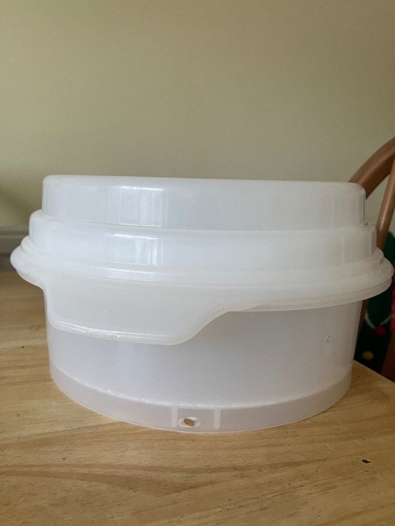 Dog water bowl non spill Buddy Bowl half gallon 